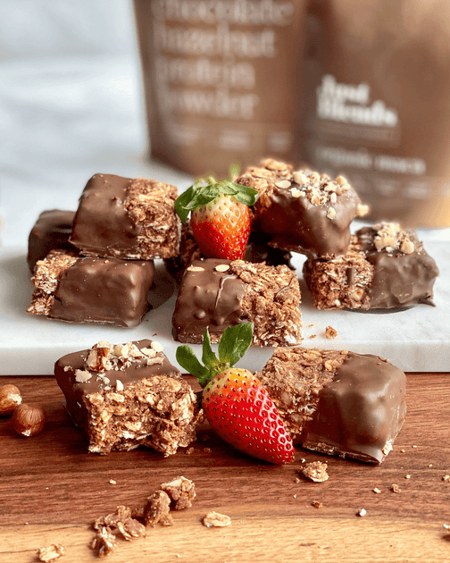 NO BAKE CHOC HAZELNUT PROTEIN BARS – Just Blends